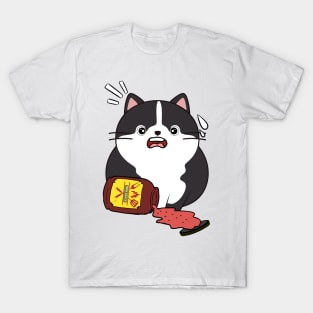 Funny fat cat spilled BBQ sauce T-Shirt